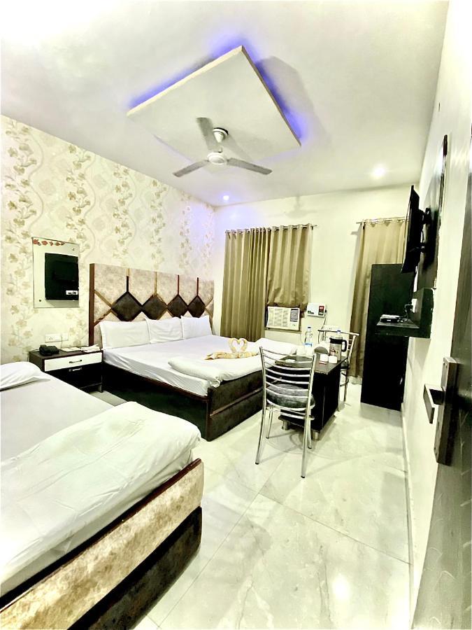 Swaran Hotel Амритсар Экстерьер фото